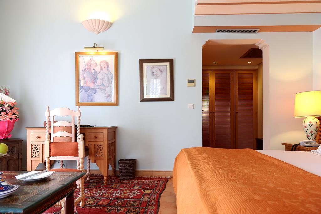 Hotel La Mandarine 4*